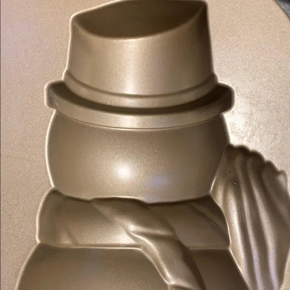 Nordic Ware Snowman Cake Pan EUC Merry Christmas! Happy Holiday!